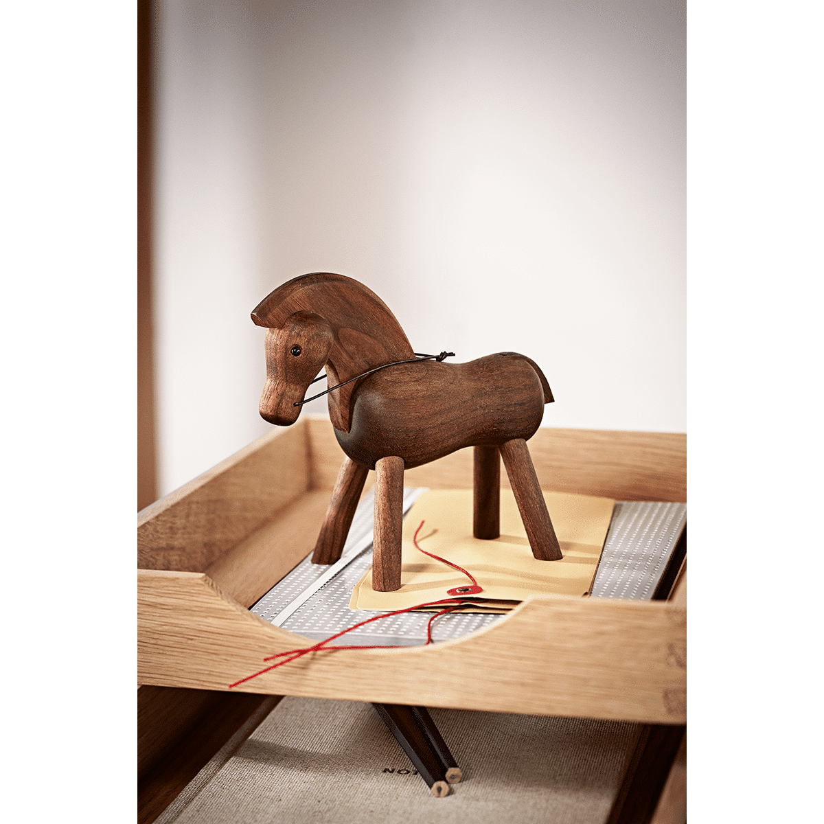 KAY BOJESEN HEST MØRK